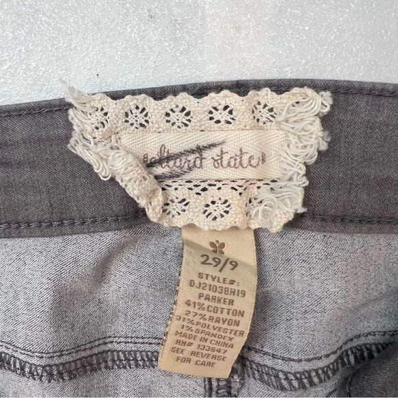 Altar’d state grey skinny distressed stretch jeans - Picture 4 of 10